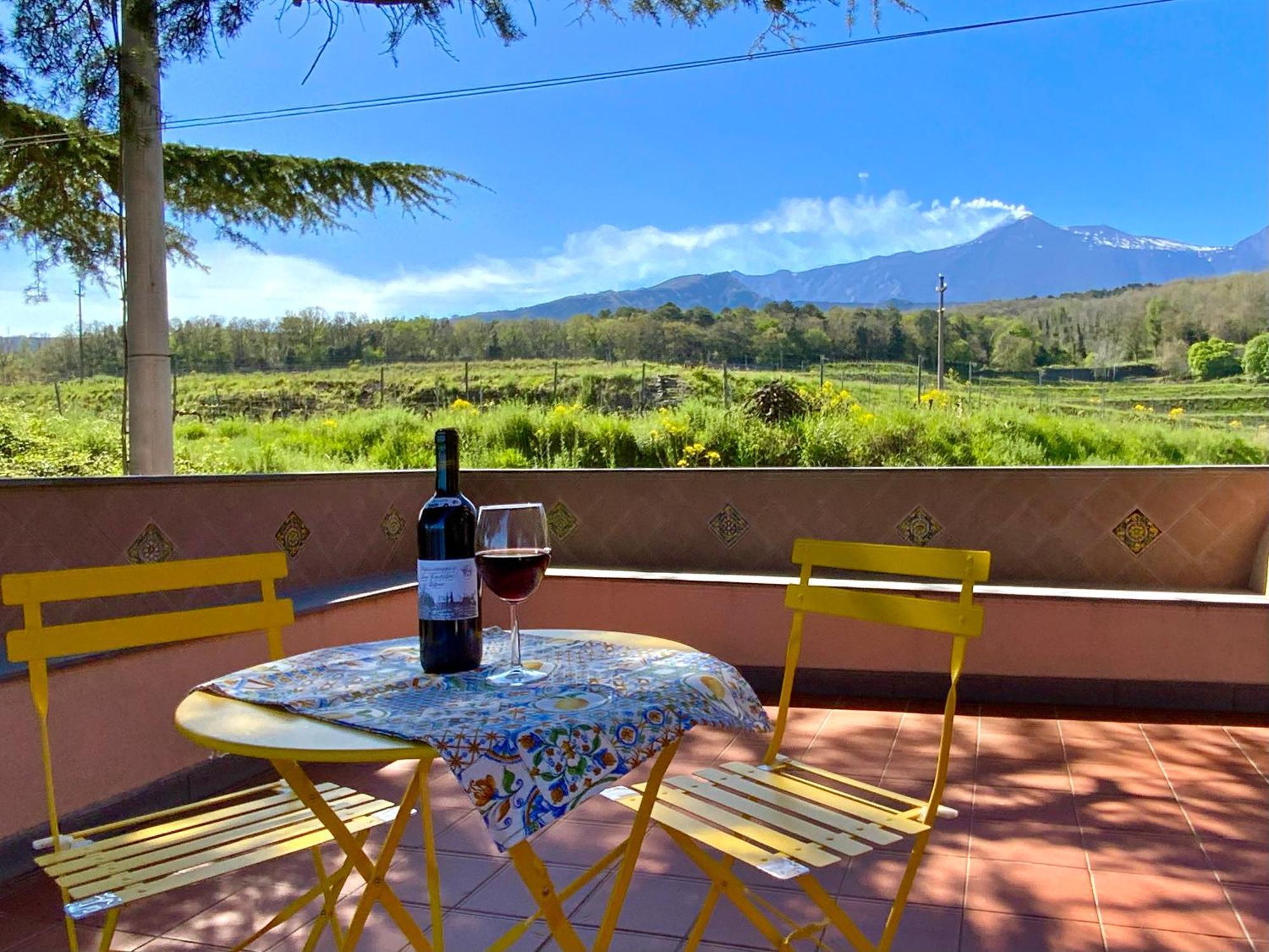 Tenuta Kiwi Dell'Etna Milo Buitenkant foto